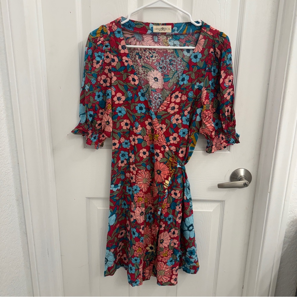 Natural Life Floral Wrap Dress Sz Small